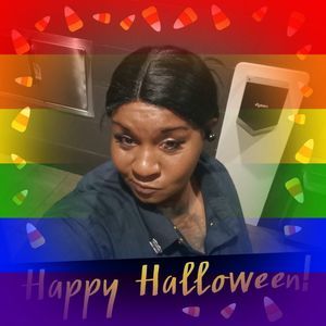 Meet your Posher, Dee